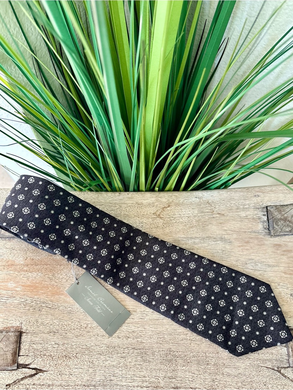 Daniel Cremieux Black 100% Silk Limited Edition Tie